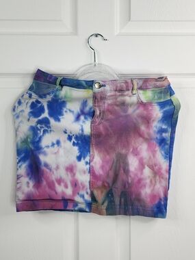 Like An Angel Vibrant Tie-Dye Stretch Denim-Style Mini Skirt - Size 2X